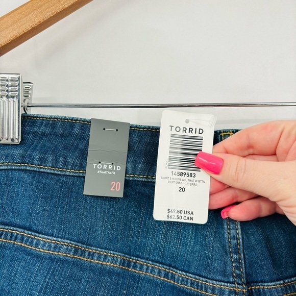 Torrid 5 Inch Vintage Stretch High-Rise Short - All That - Picture 5 of 7